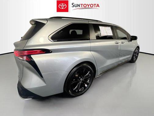 2022 Toyota Sienna XSE