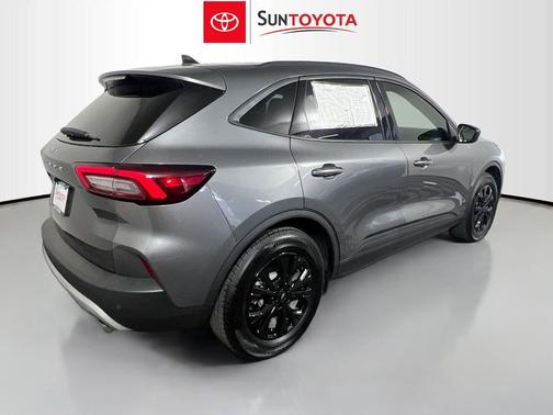 CARBONIZED GRAY METALLIC 2025 Ford Escape Active