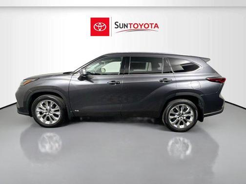 2022 Toyota Highlander Hybrid Limited
