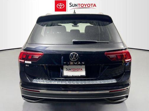 Deep Black 2023 Volkswagen Tiguan 2.0T SE
