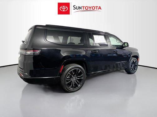 Diamond Black Crystal Pearlcoat 2024 Jeep Grand Wagoneer L Series II 4x4