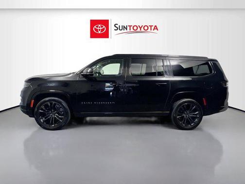 Diamond Black Crystal Pearlcoat 2024 Jeep Grand Wagoneer L Series II 4x4