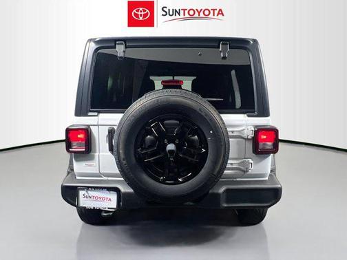 Bright White Clearcoat 2023 Jeep Wrangler Sport S