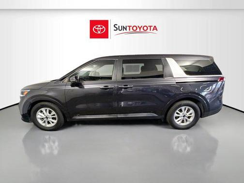 2023 Kia Carnival LX