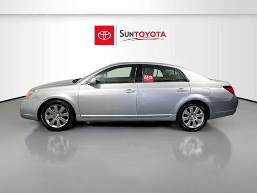 2005 Toyota Avalon XLS