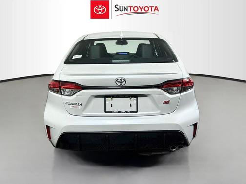 Wind Chill Pearl 2026 Toyota Corolla SE