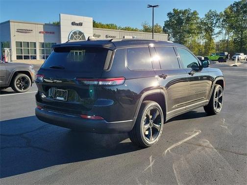 2025 Jeep Grand Cherokee L Laredo