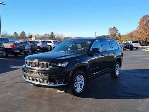 2022 Jeep Grand Cherokee L Laredo