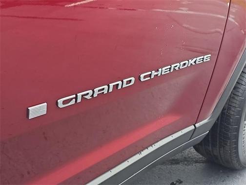 2023 Jeep Grand Cherokee L Laredo