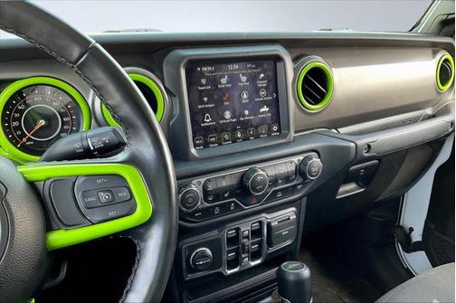 2022 Jeep Gladiator Sport