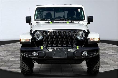 2022 Jeep Gladiator Sport