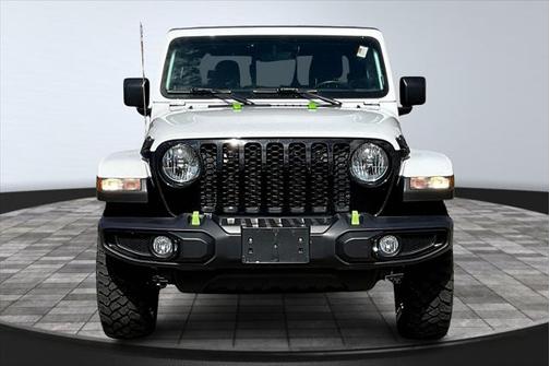 2022 Jeep Gladiator Sport