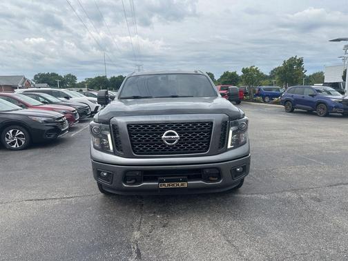2018 Nissan Titan SV