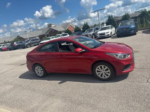 2022 Hyundai Accent SE