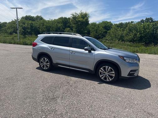 Ice Silver Metallic 2021 Subaru Ascent Limited 7-Passenger