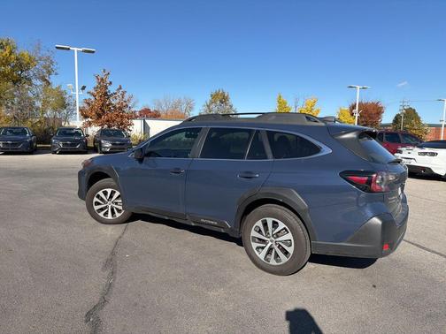 2025 Subaru Outback Premium