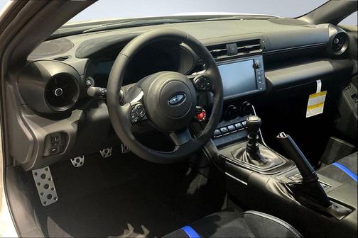 2025 Subaru BRZ tS