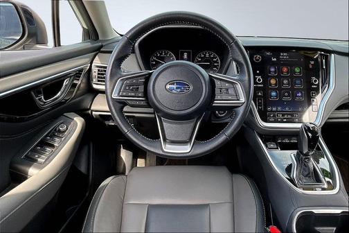 Crystal White Pearl 2023 Subaru Outback Onyx Edition