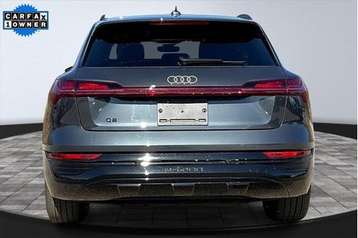 2024 Audi Q8 e-tron Premium Plus