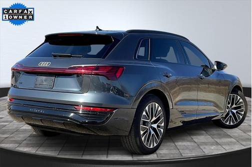 2024 Audi Q8 e-tron Premium Plus