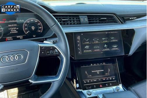2024 Audi Q8 e-tron Premium Plus
