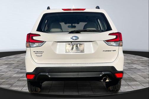 Crystal White Pearl 2020 Subaru Forester Base