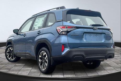 2025 Subaru Forester Base