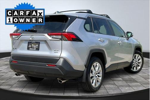 2019 Toyota RAV4 XLE Premium