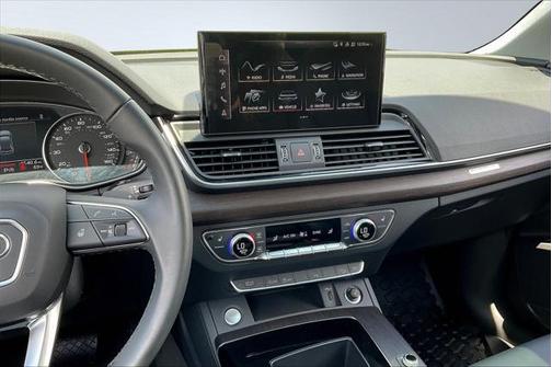 2024 Audi Q5 45 S line Premium