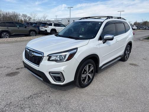 Crystal White Pearl 2020 Subaru Forester Touring
