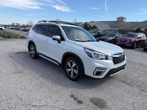 Crystal White Pearl 2020 Subaru Forester Touring