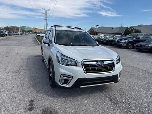 Crystal White Pearl 2020 Subaru Forester Touring