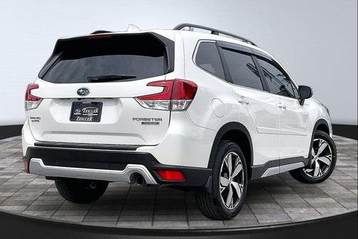 Crystal White Pearl 2020 Subaru Forester Touring