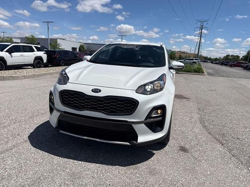 Snow White Pearl 2020 Kia Sportage S