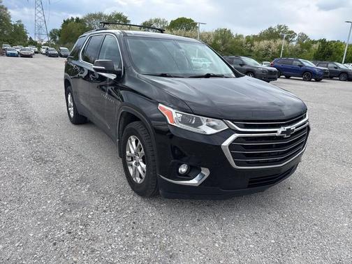Black 2019 Chevrolet Traverse LT Cloth