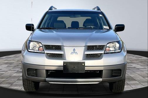 2003 Mitsubishi Outlander LS