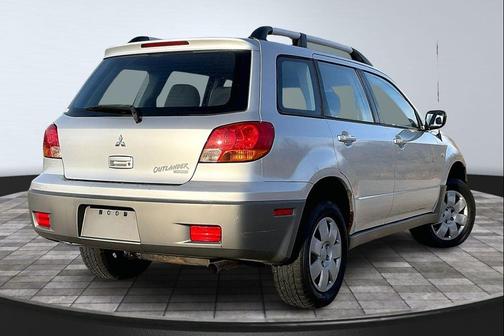 2003 Mitsubishi Outlander LS