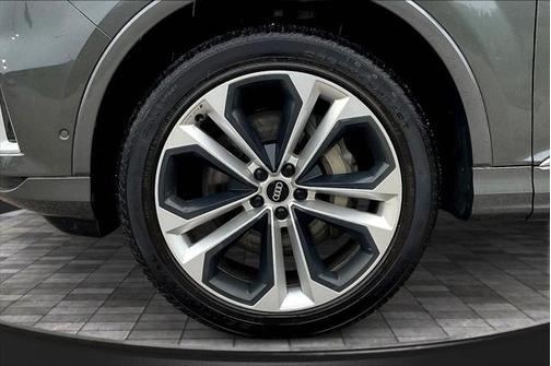 2021 Audi Q7 55 Premium Plus