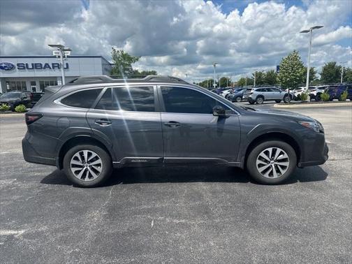 2023 Subaru Outback Premium
