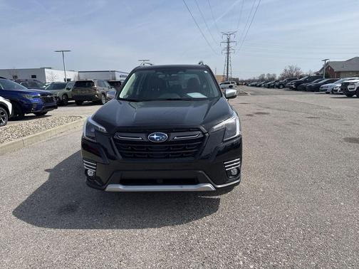 Crystal Black Silica 2023 Subaru Forester Touring