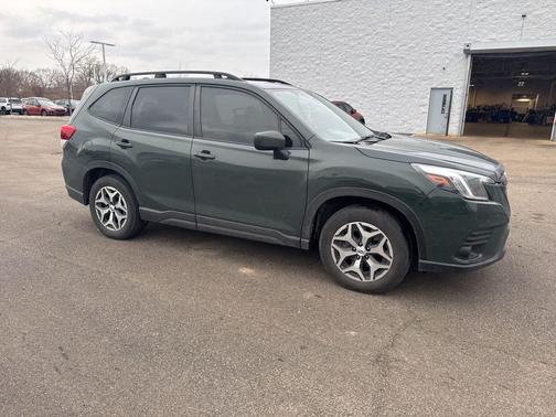 2023 Subaru Forester Premium