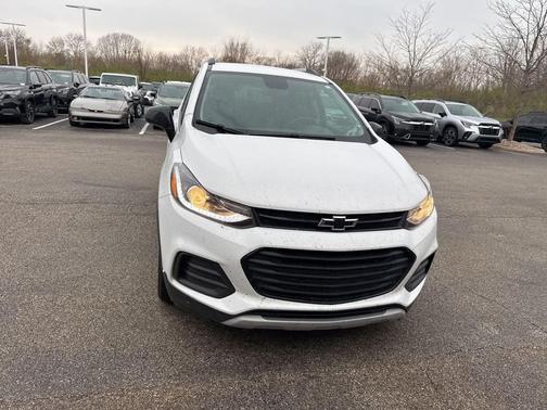 Summit White 2020 Chevrolet Trax LT