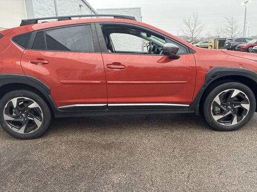 Sun Blaze Pearl 2024 Subaru Crosstrek Limited