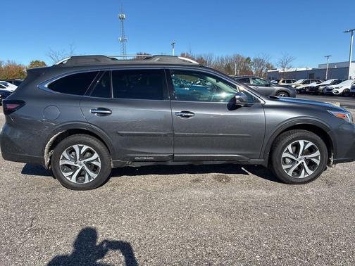 2022 Subaru Outback Touring