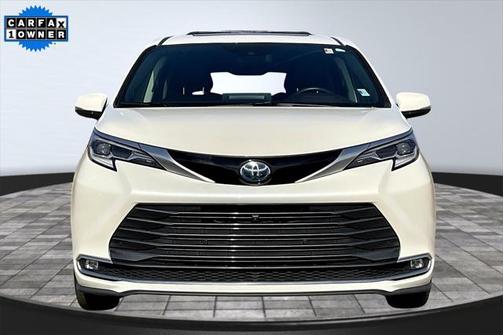 2021 Toyota Sienna Platinum 7 Passenger