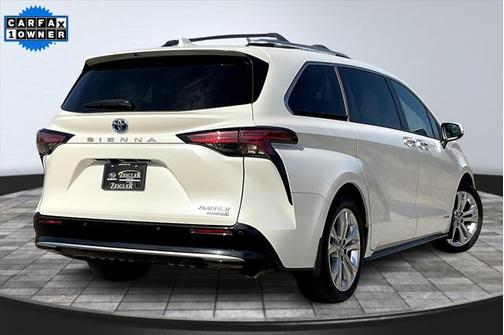 2021 Toyota Sienna Platinum 7 Passenger