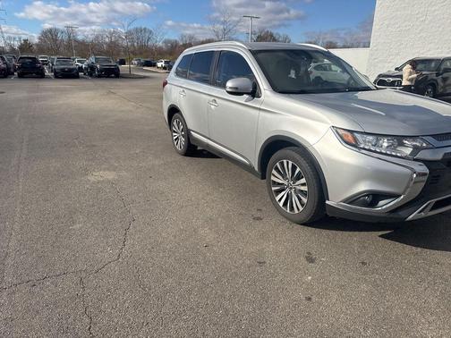 2020 Mitsubishi Outlander SEL