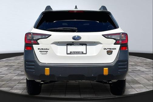 Crystal White Pearl 2024 Subaru Outback Wilderness