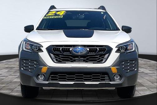 Crystal White Pearl 2024 Subaru Outback Wilderness