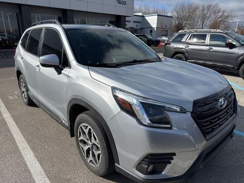 2023 Subaru Forester Premium